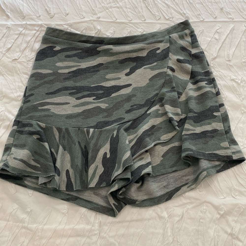 Camo skort